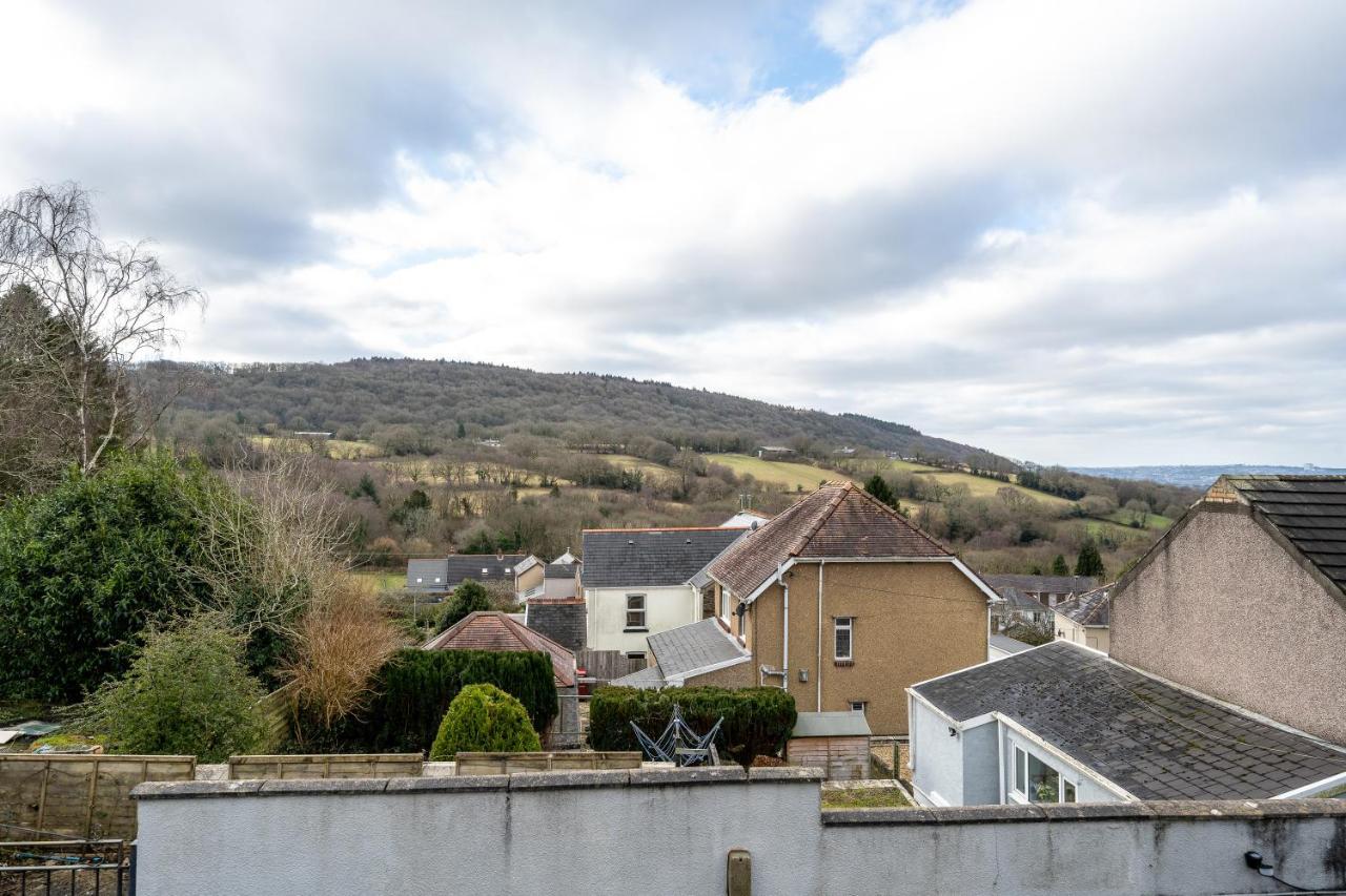 The New Lodge Pontardawe Buitenkant foto